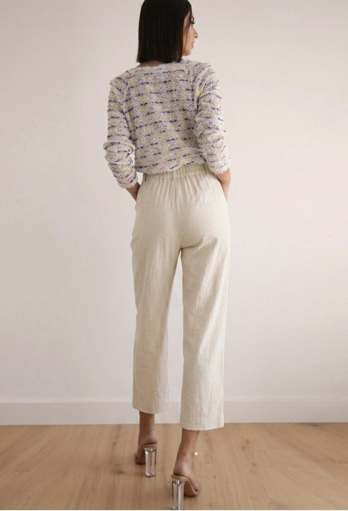 Pantalón con goma en espalda ante color piedra