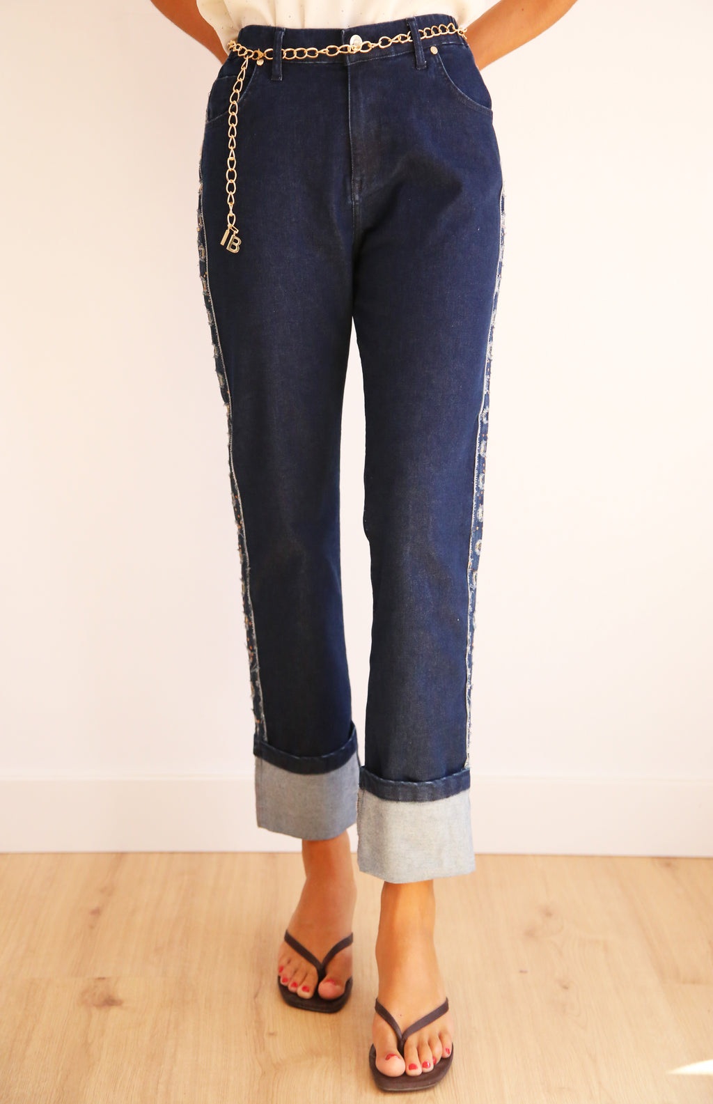 Pantalón de tiro alto mom fit
