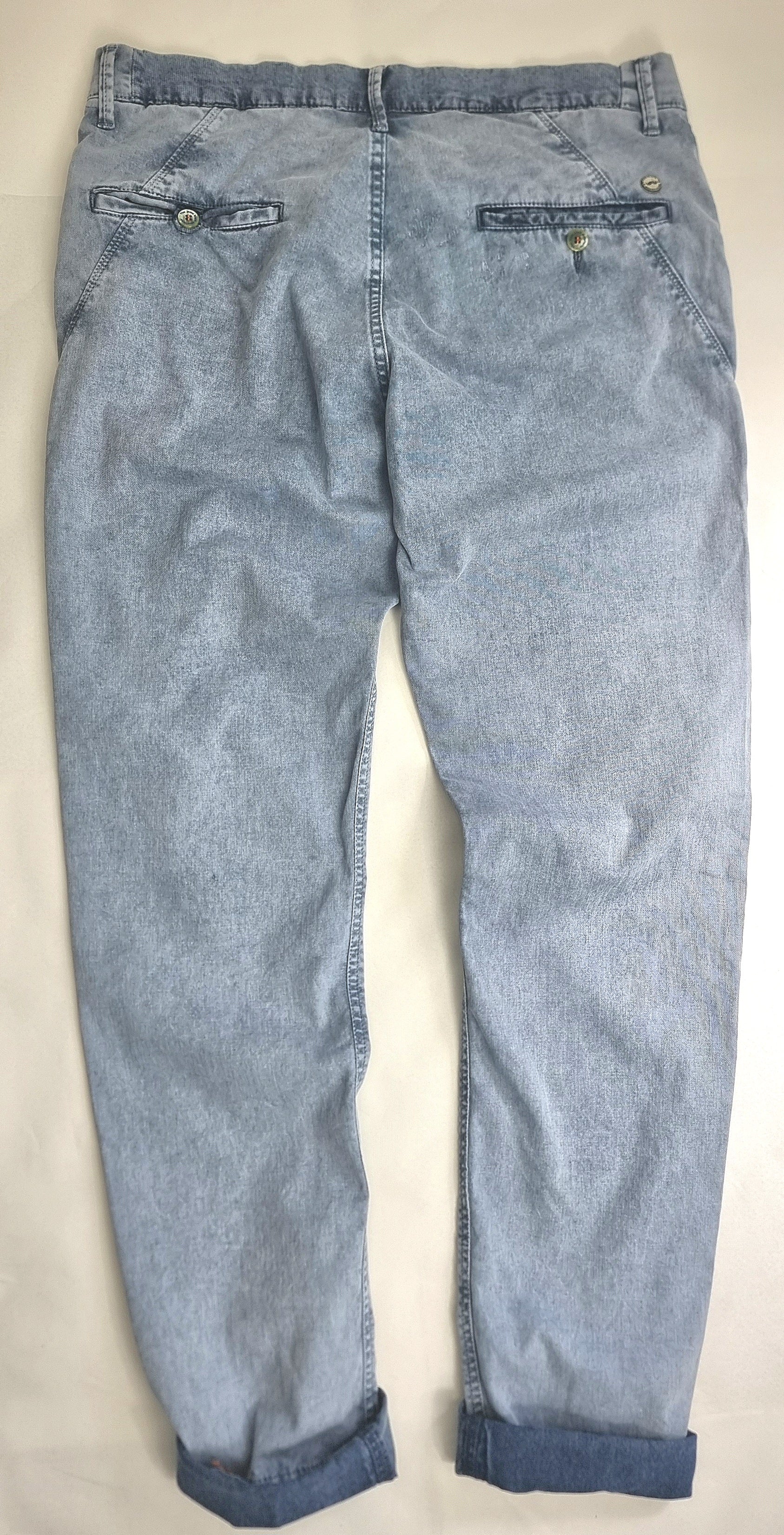 Pantalón de corte slim carbon