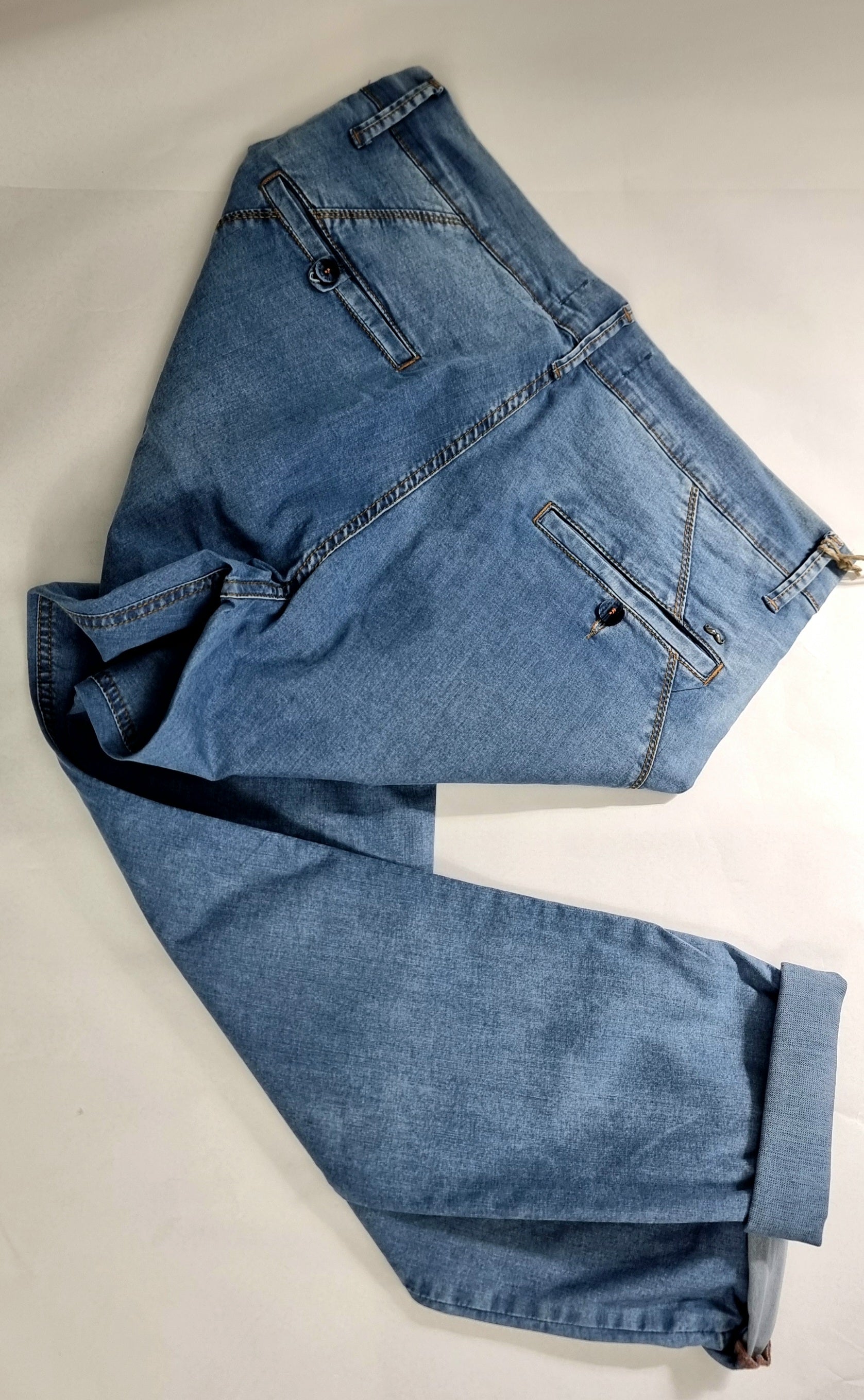 Pantalón de corte slim Alien denim
