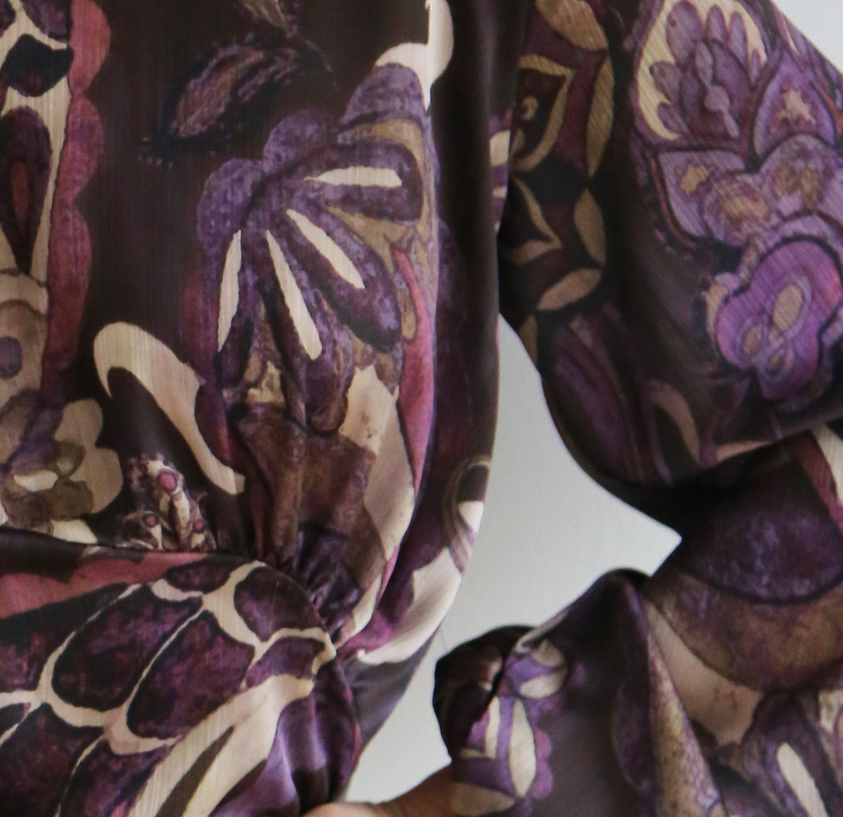 Blusa cachemir, estilo boho, mangas abullonadas
