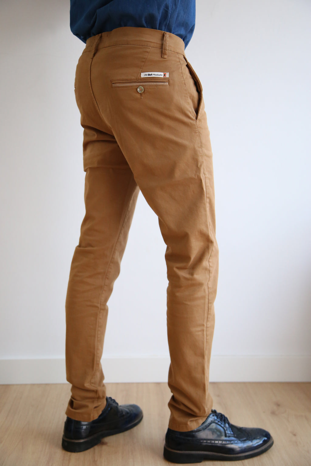 Pantalón chino de corte slim fit