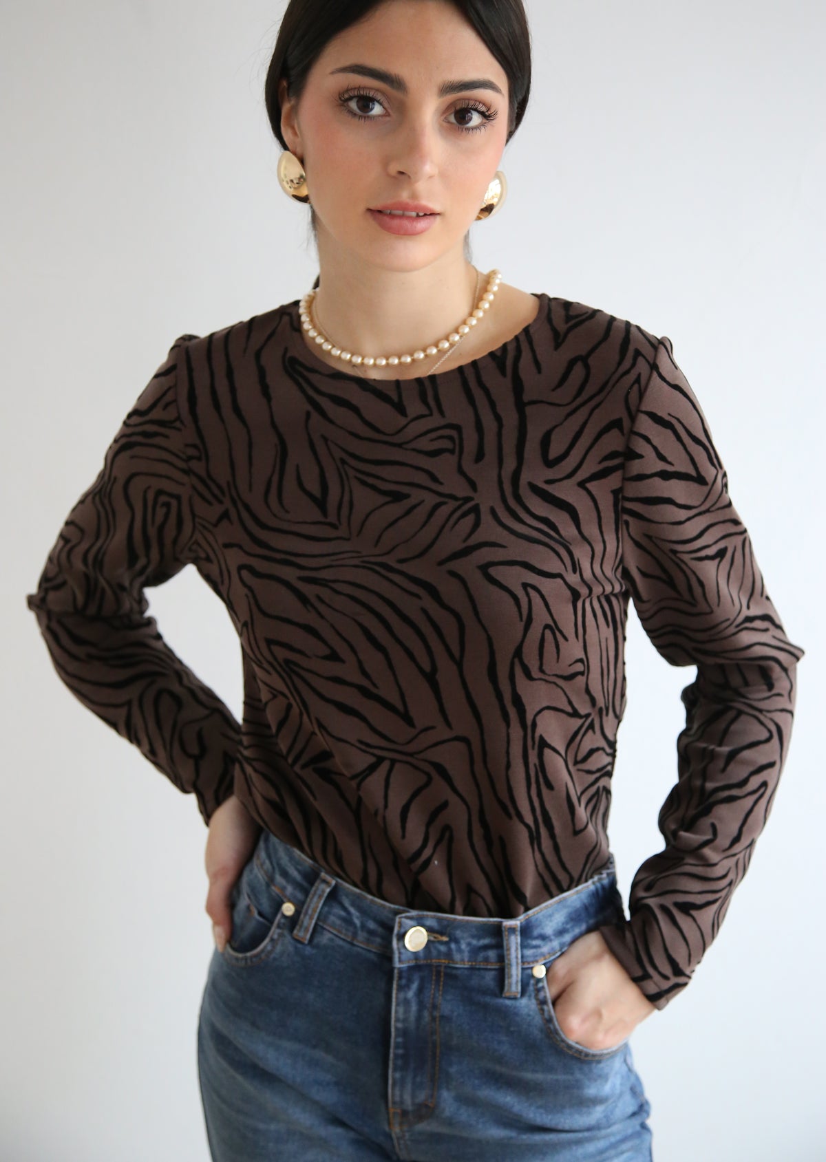 Camiseta estilo animal print.