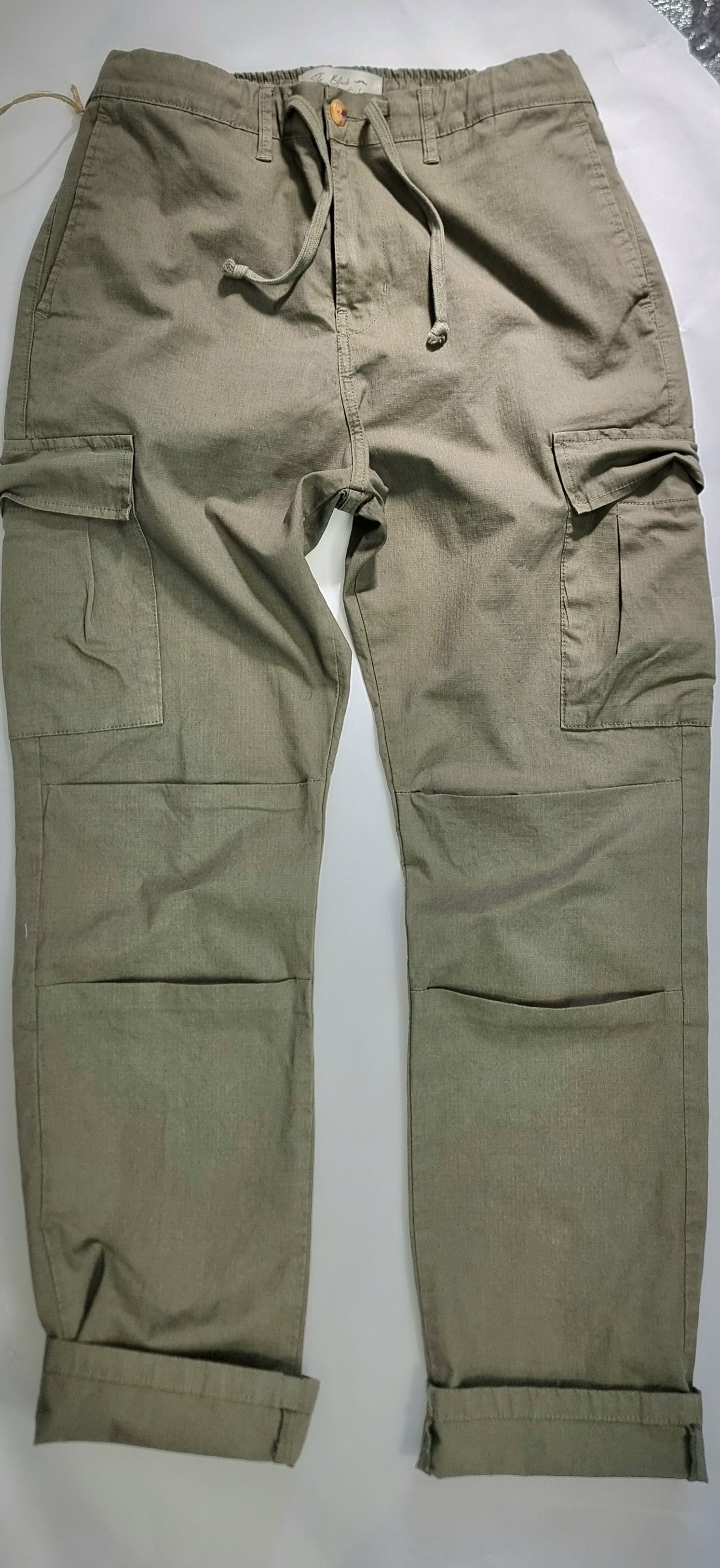 Pantalón cargo corte regular fit