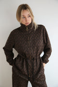 Chaqueta cuello alto, conjunto coordinado