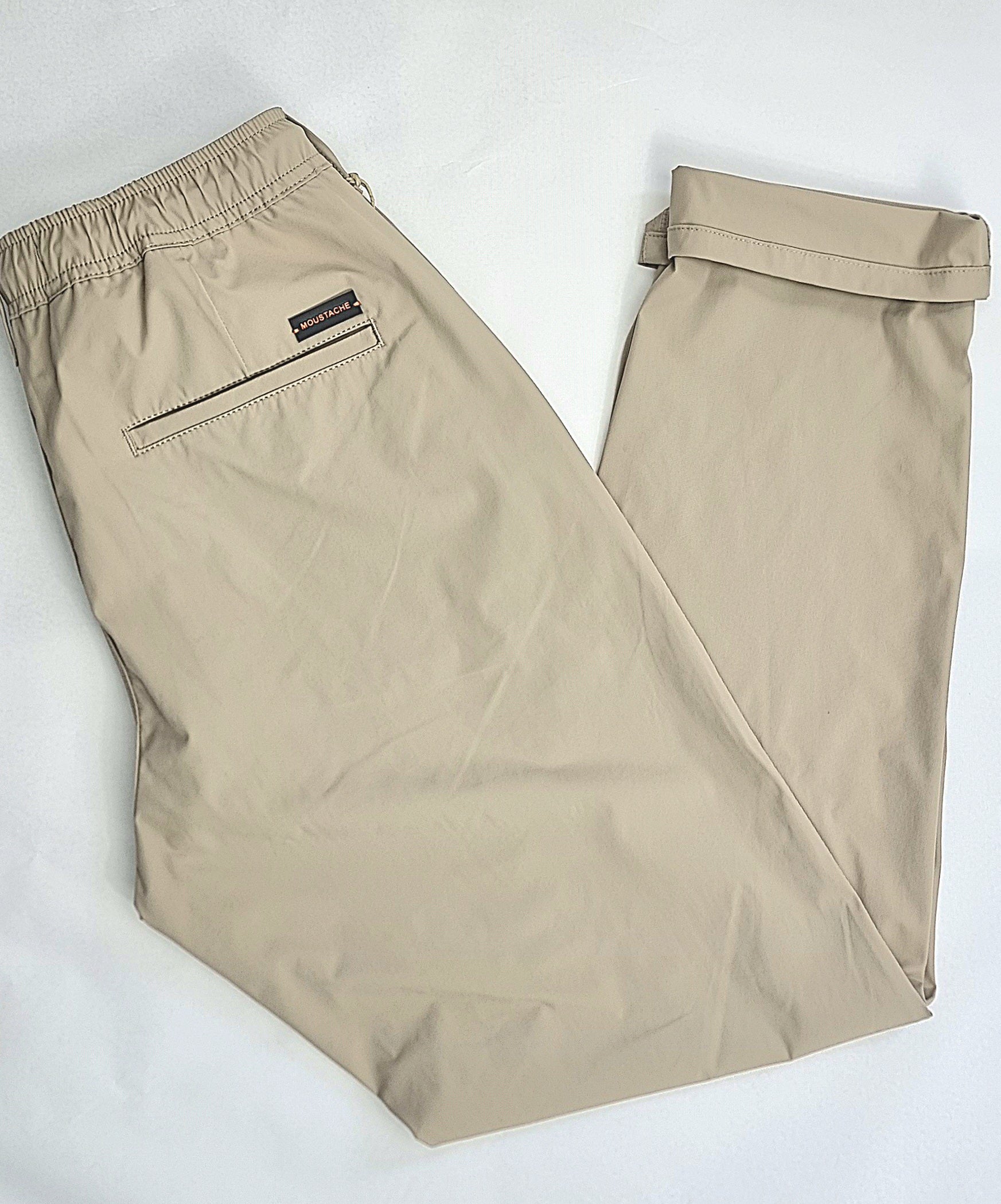 Pantalón chino de corte Loose Fit