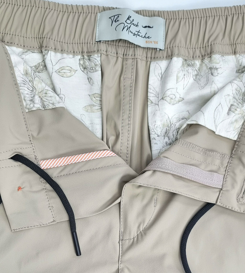 Pantalón chino de corte Loose Fit