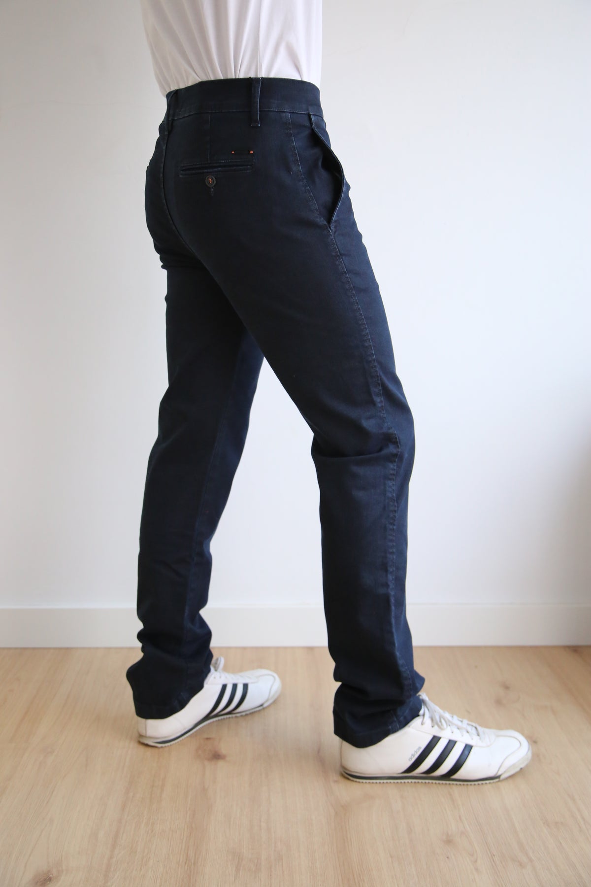 Pantalón chino vaquero recto, regular fit hombre, denim elásticol.