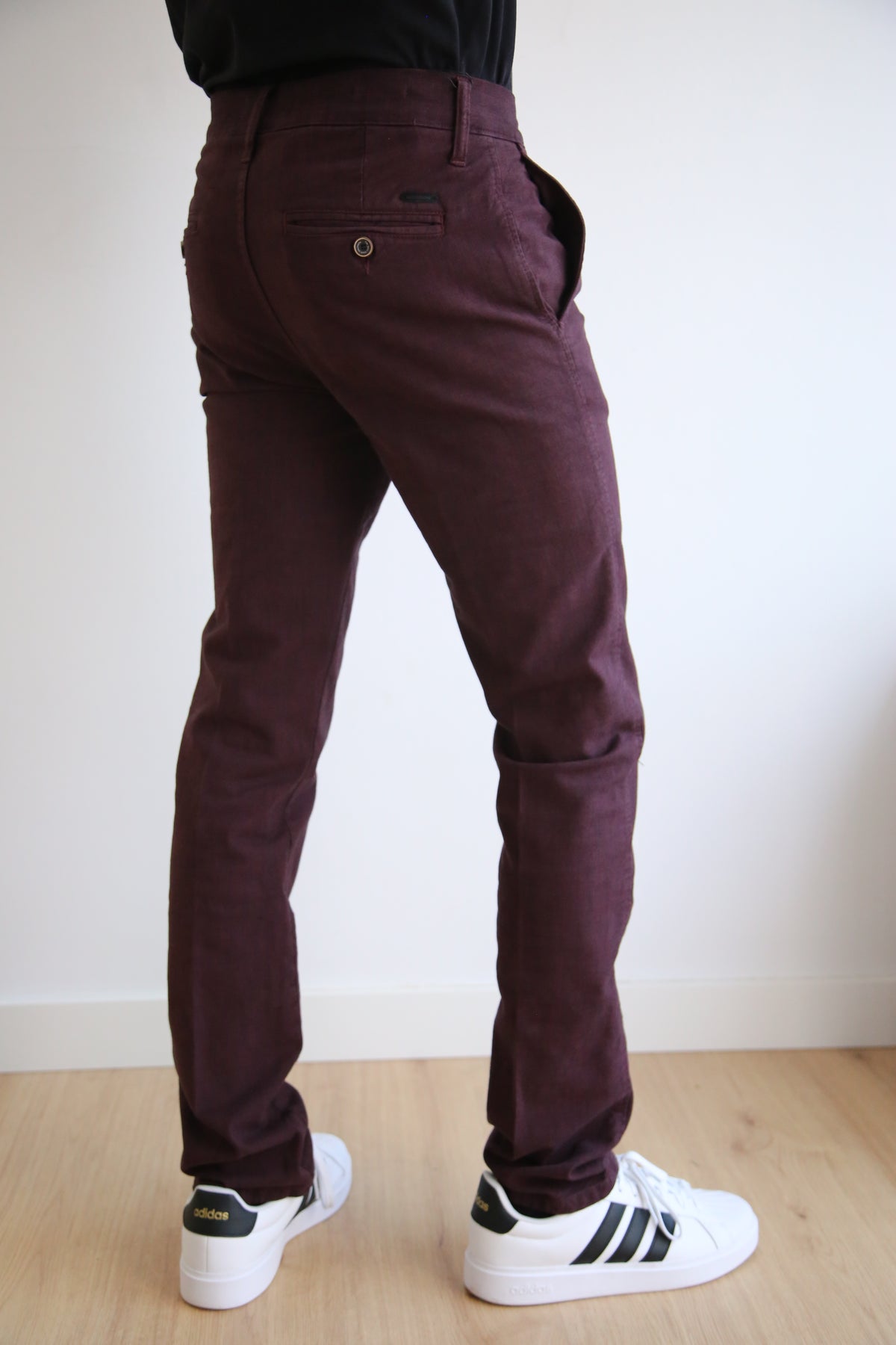 Pantalón chino recto, regular fit hombre, tejido con textura, algodón elástico,