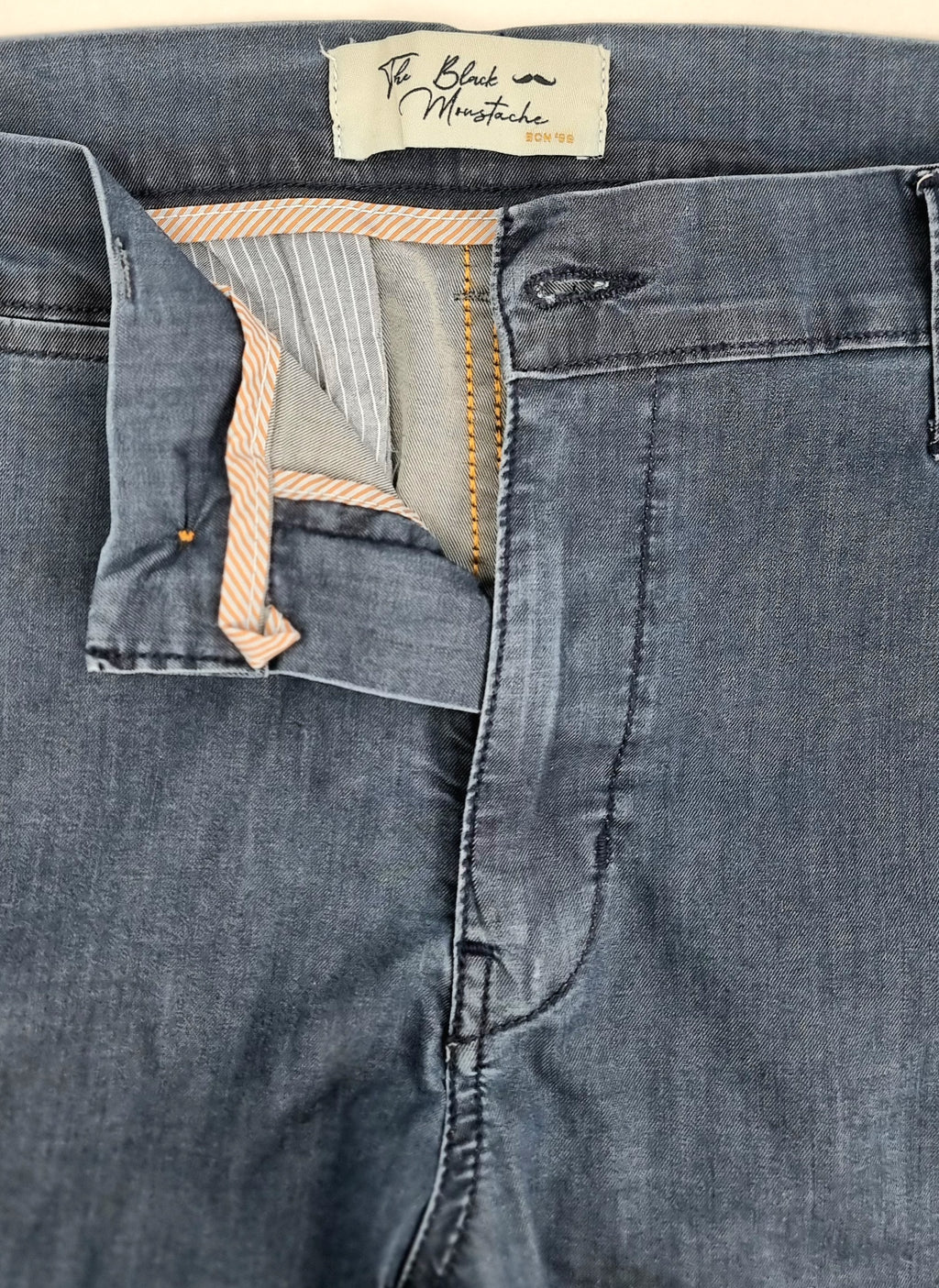 Pantalón chino regular fit lite denim