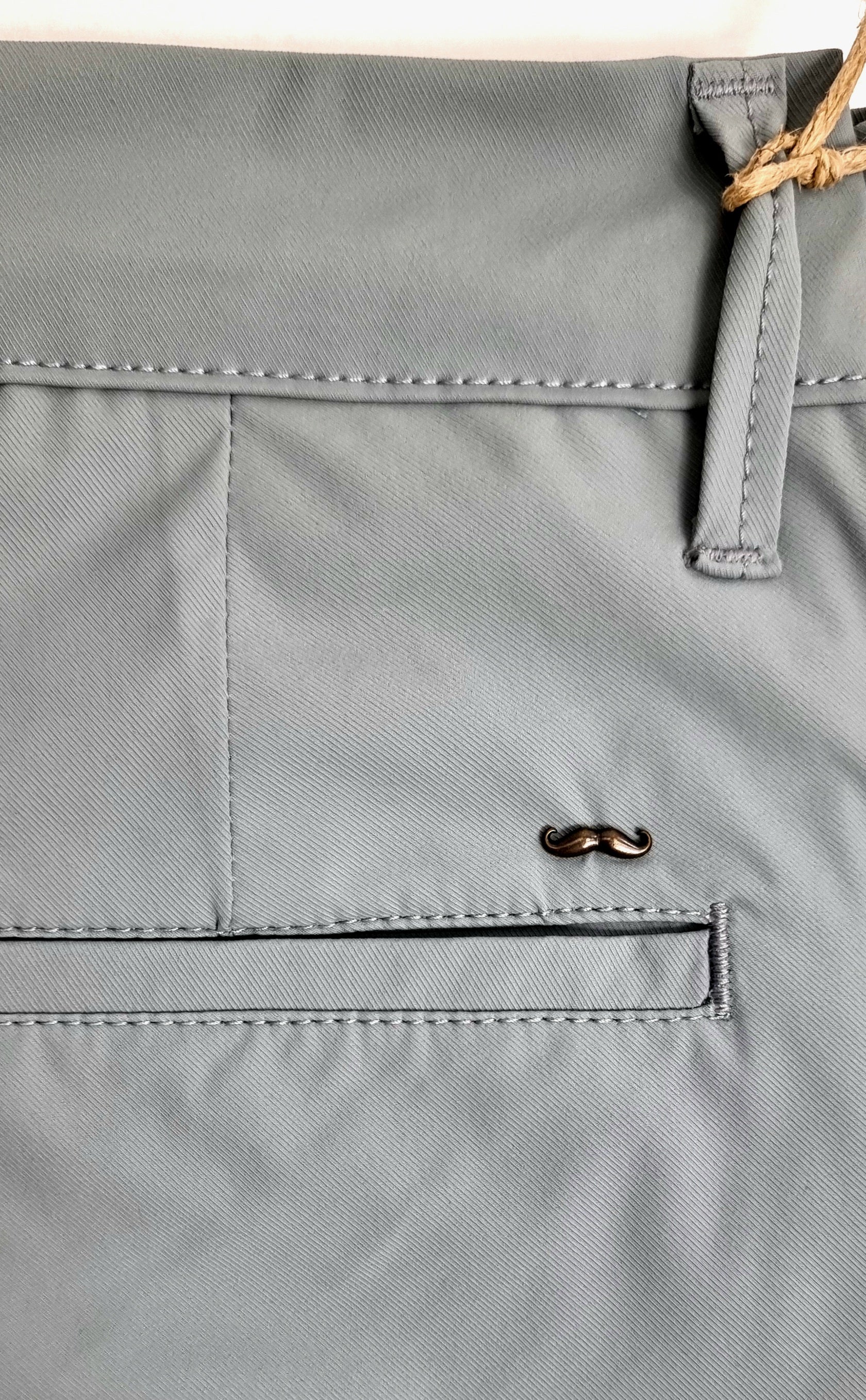 Pantalón chino regular fit robin