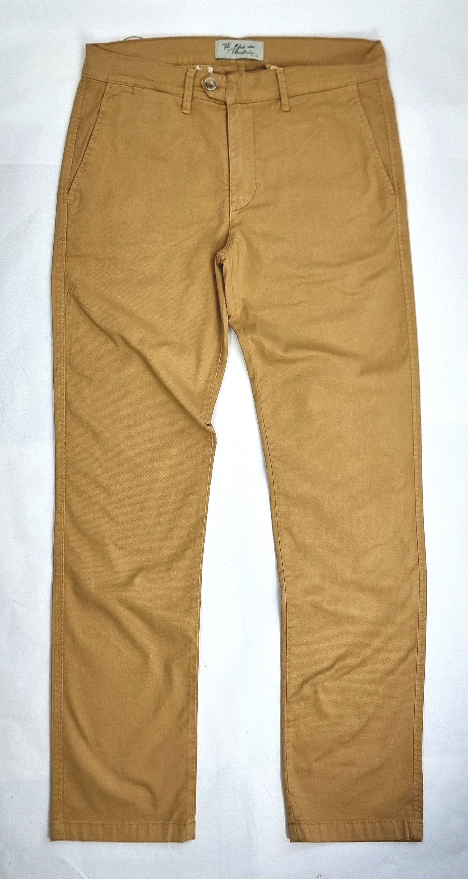 Pantalón chino regular fit tricojet