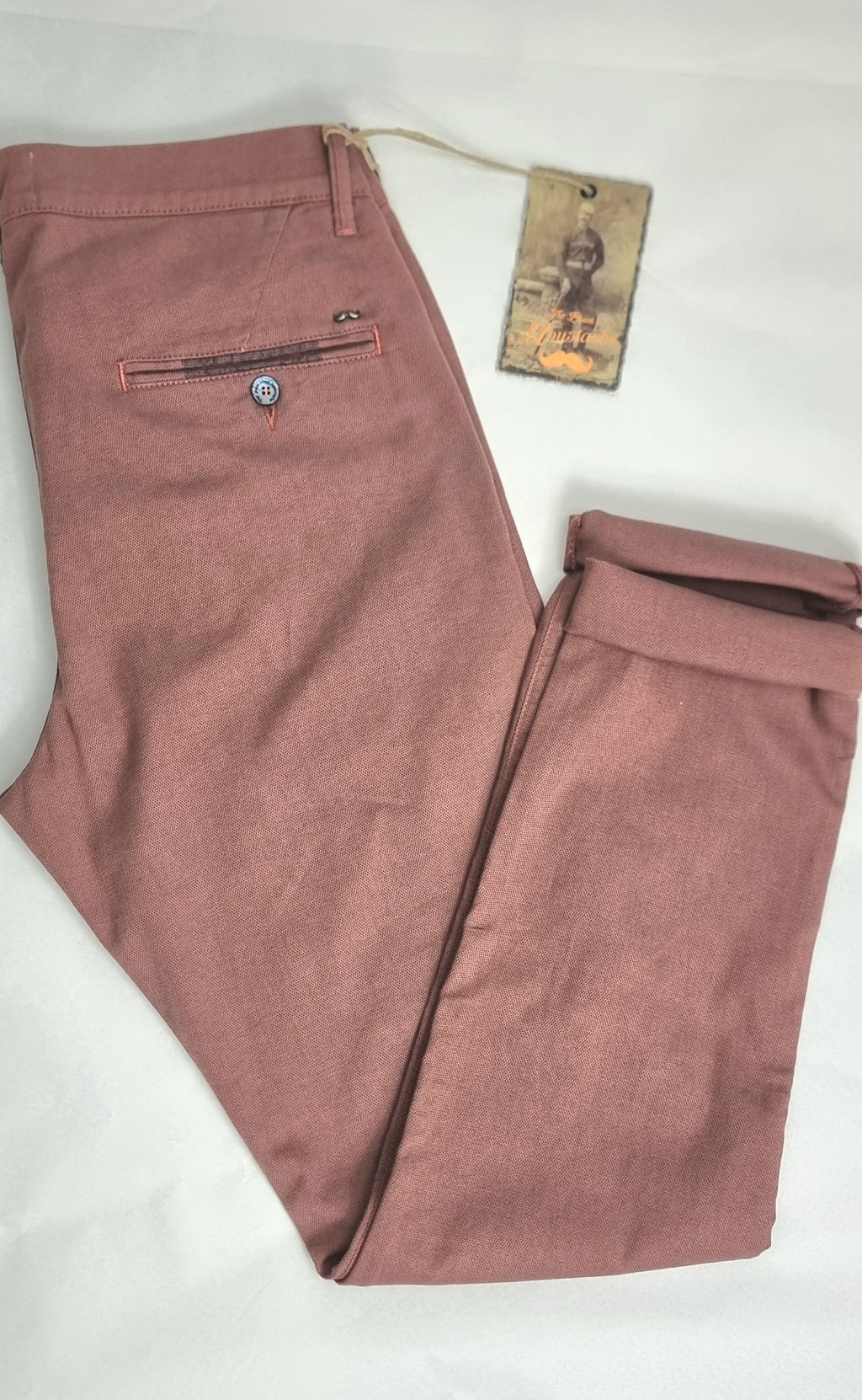 Pantalón chino de corte slim Kalumba