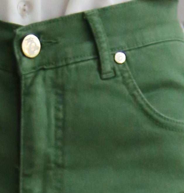 Pantalón con lycra, elástico, cinco bolsillos, corte recto