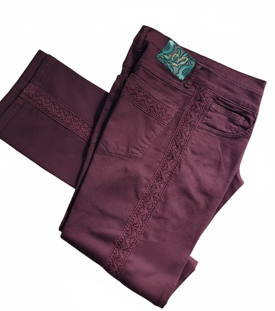 Pantalón encaje calado, tejido elástico, corte recto