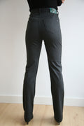 Pantalon estampado geométrico, punto Jacquard, alta elasticidad, cinco bolsillos, corte recto.