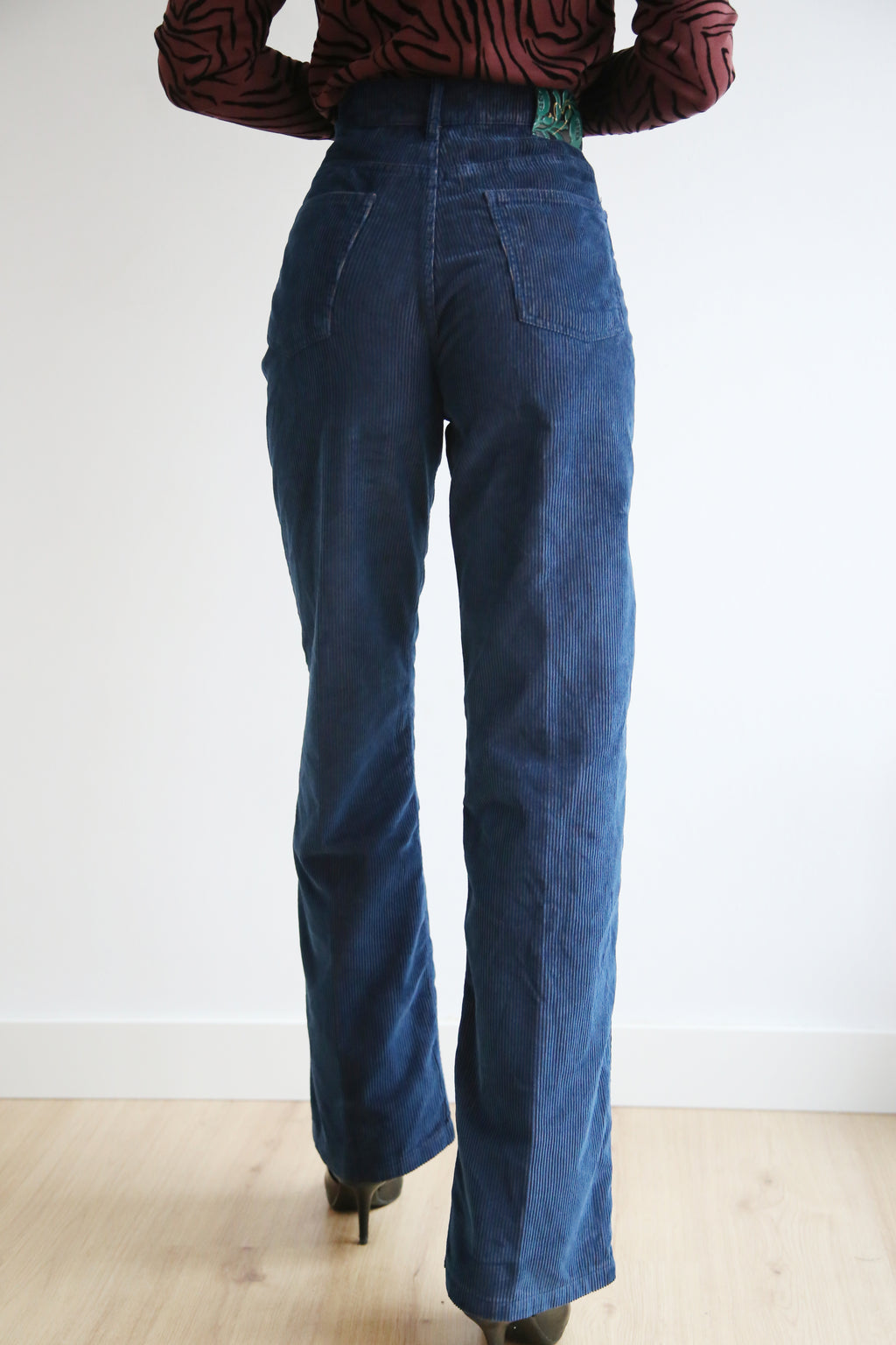 Pantalón pana bicolor, efecto tornasol, corte wide leg,