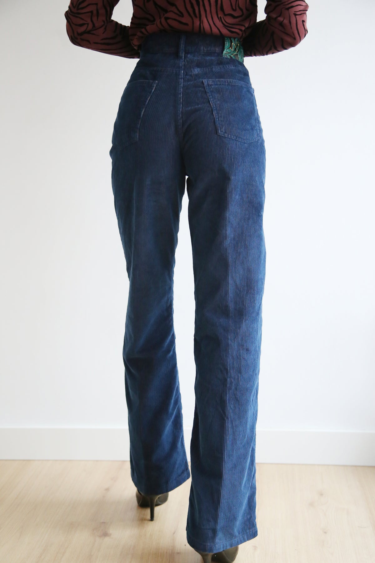 Pantalón pana bicolor, efecto tornasol, corte wide leg,