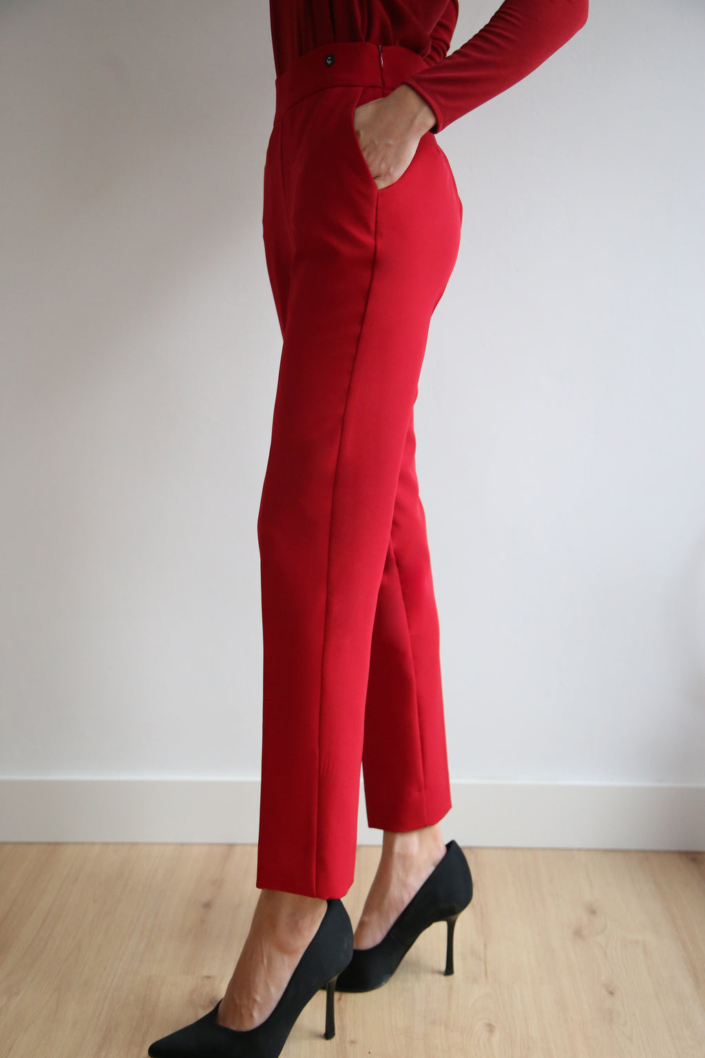 Pantalón estilo sastre, corte recto, tiro alto, .