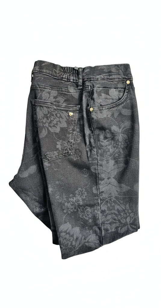 Pantalón flores láser, denim black elástico, cintura con goma.