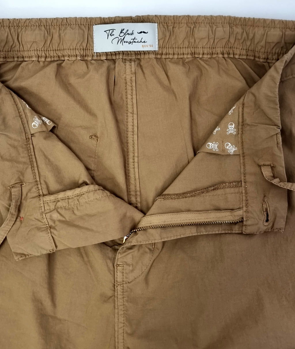 Pantalón chino corte recto confort