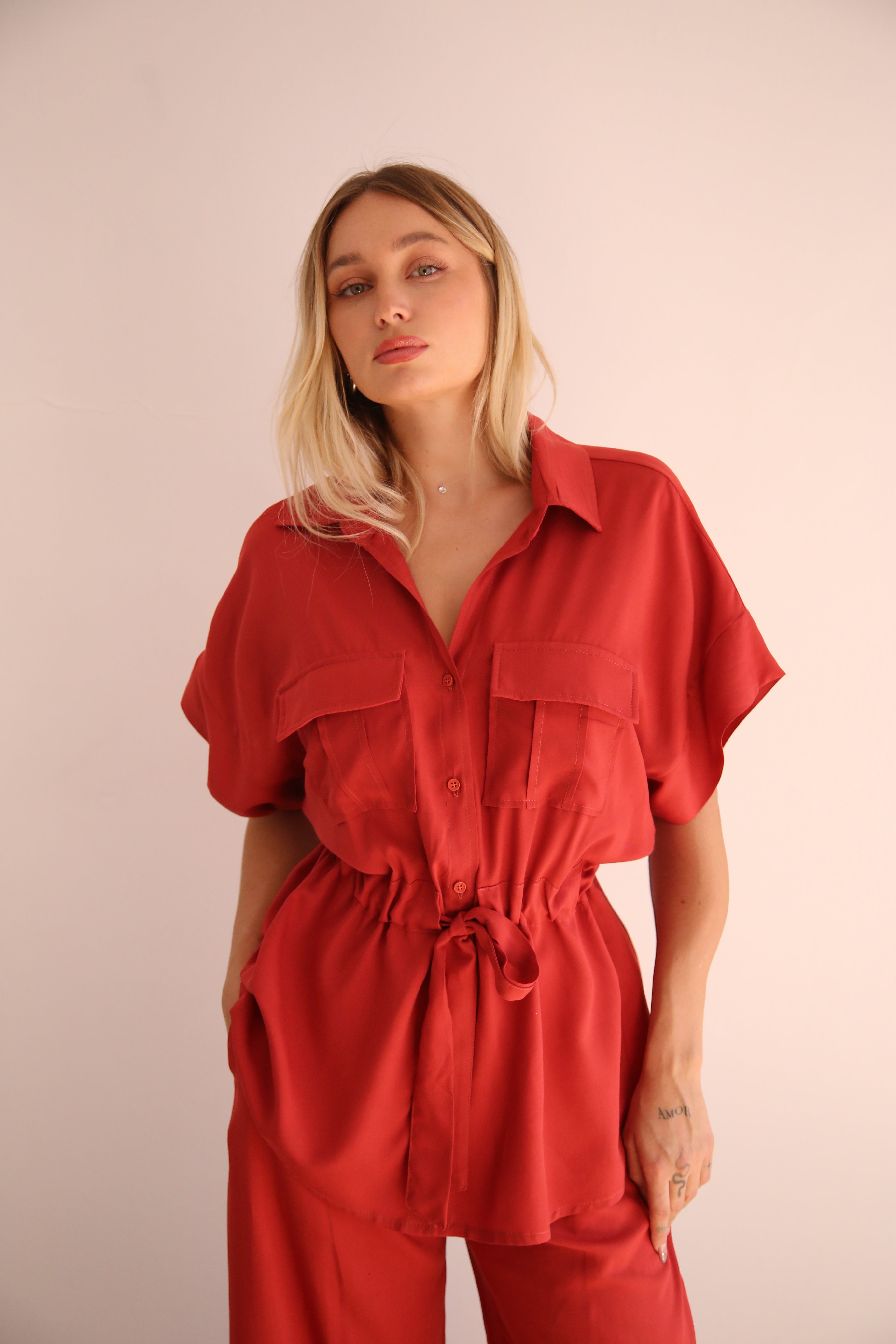 Camisa estilo sahariana