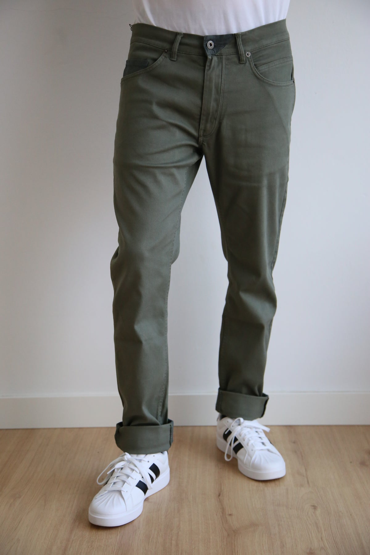 Pantalón slim fit hombre, diseño combi, algodón elástico, estilo casual , 5 bolsillos.