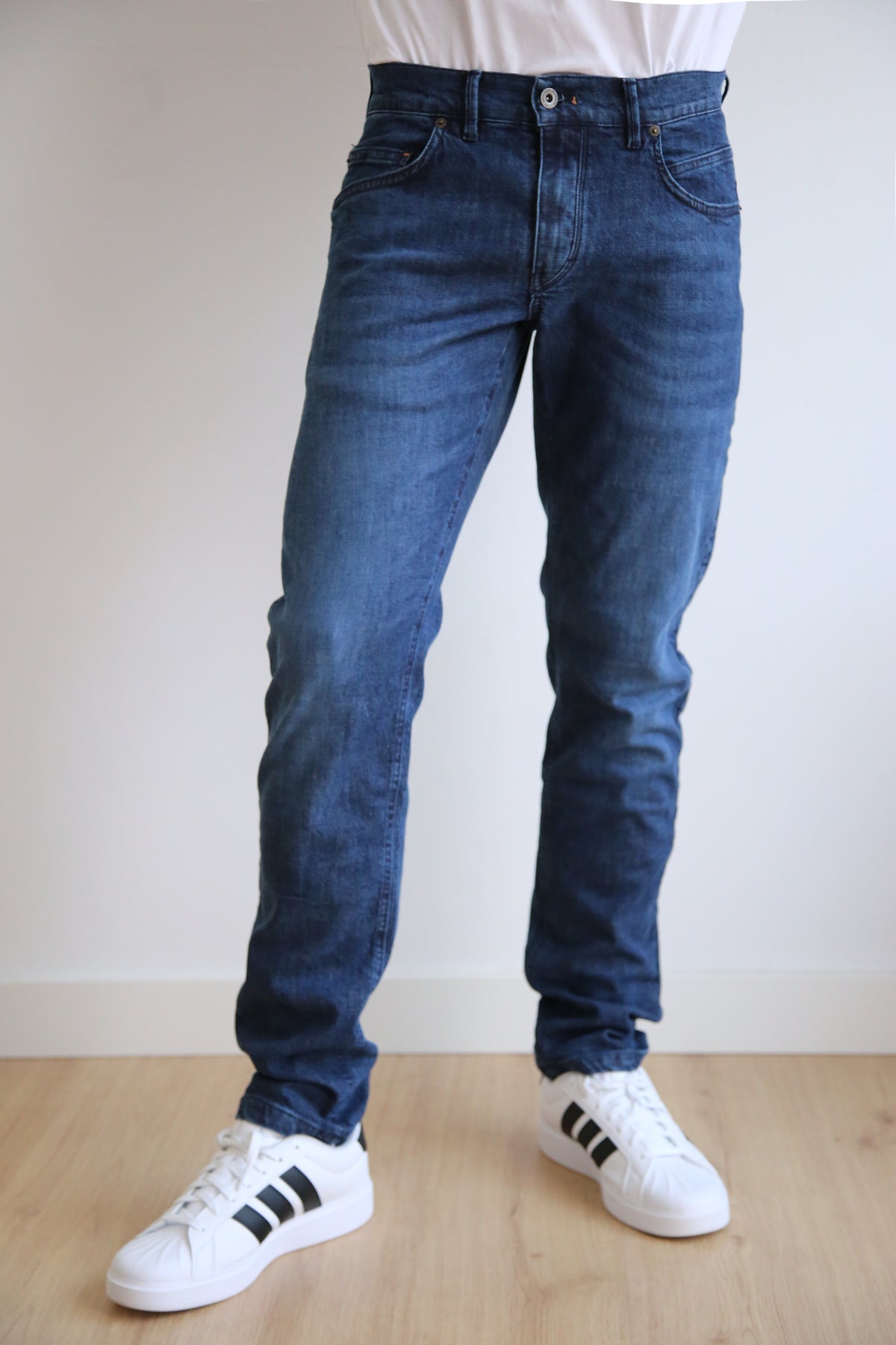 Pantalón denim 5 bolsillos slim fit