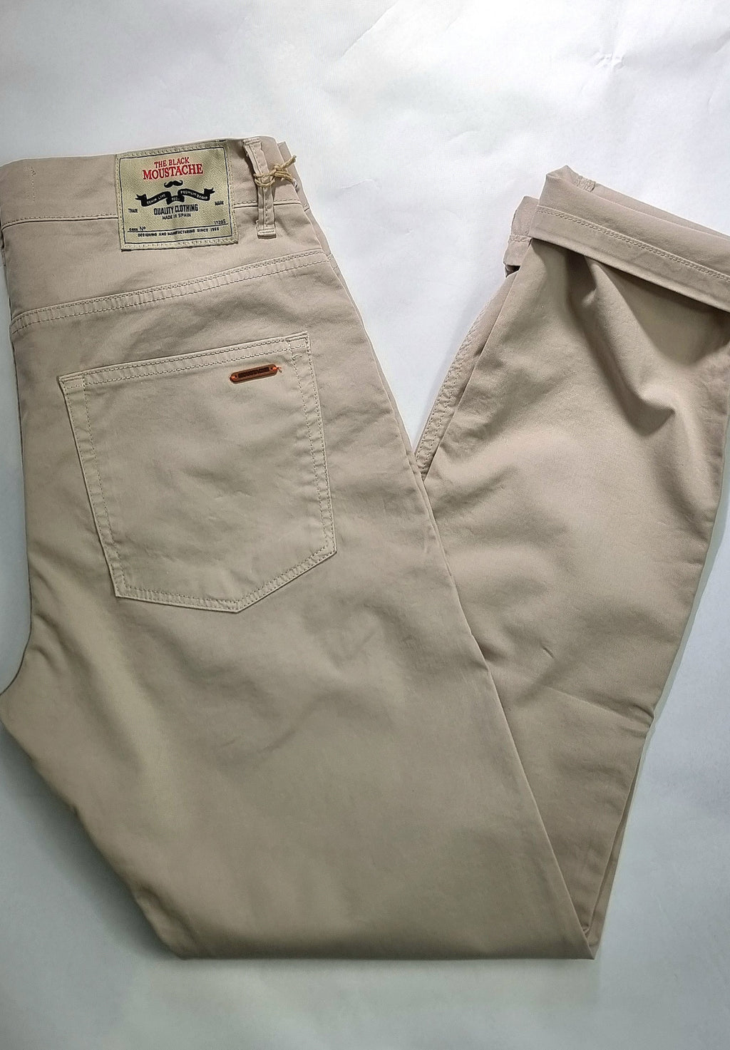 Pantalón cinco bolsillos de corte Slim Fit