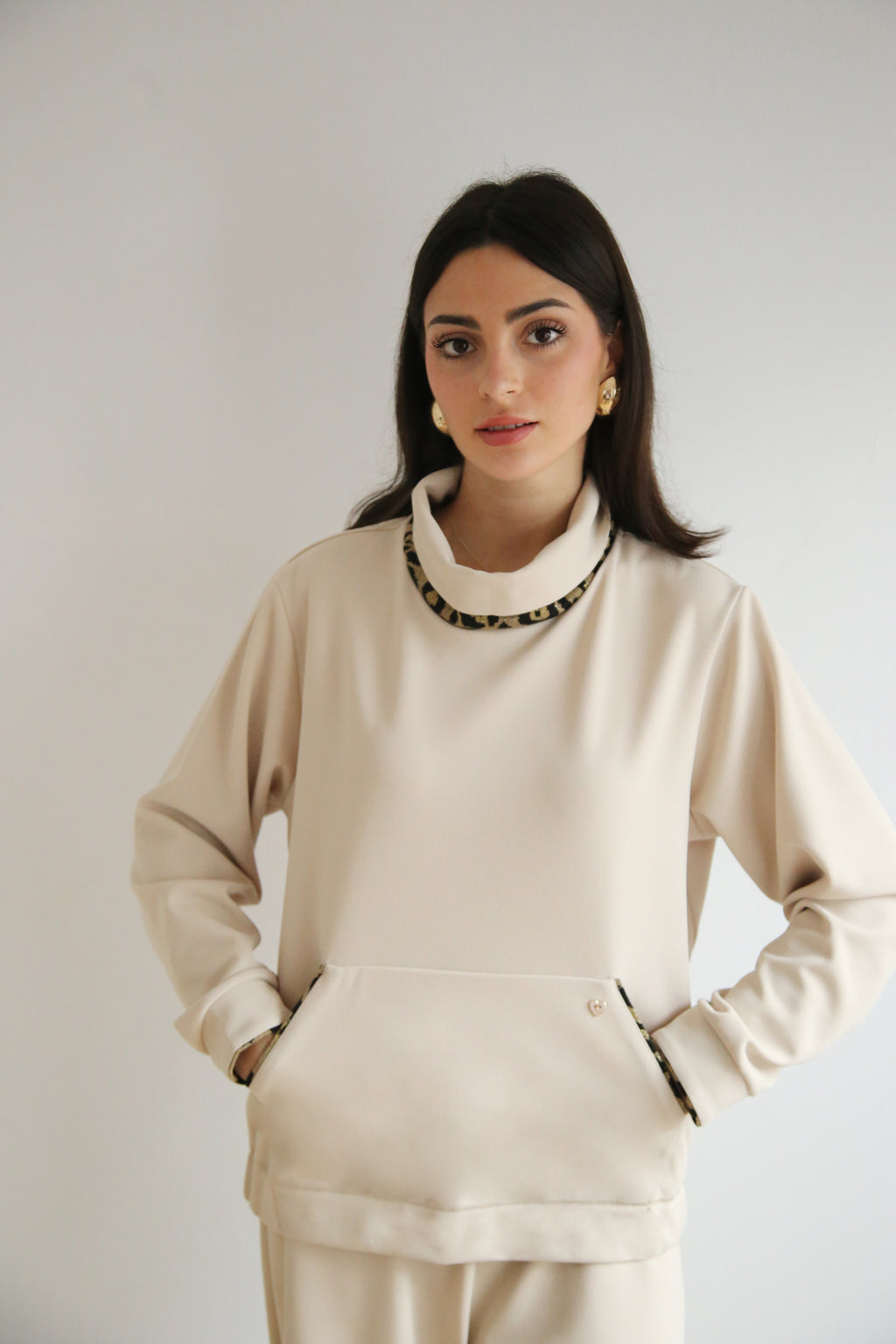 Sudadera con bolsillo  conjunto coordinado