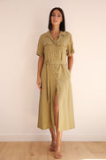 Vestido estilo sahariano con lazada