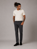 Pantalón chino algodón licra color antracita corte recto