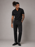Pantalón chino algodón licra color negro corte recto