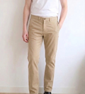 Pantalón chino regular fit tencel color tostado