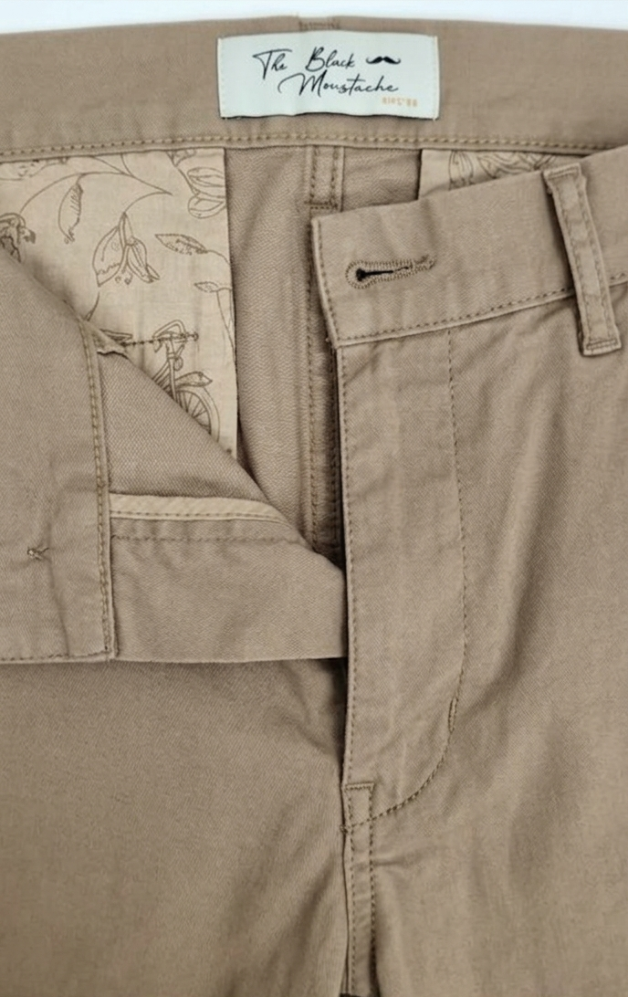 Pantalón chino regular fit tencel color tostado