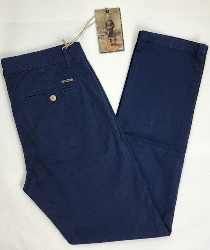 Pantalón chino regular fit tencel color marino