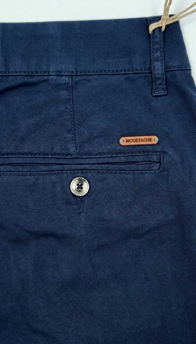 Pantalón chino regular fit tencel color marino