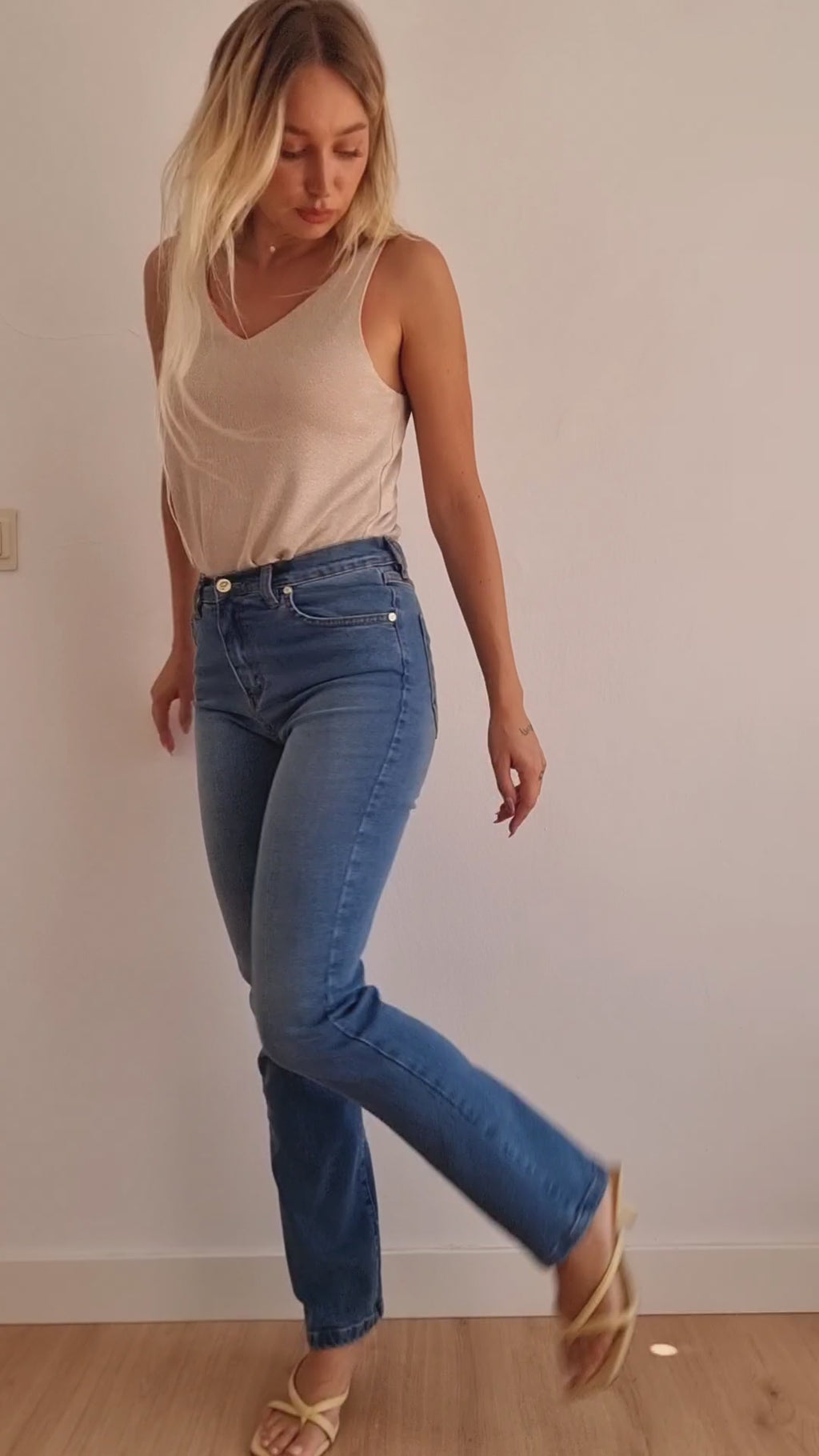 Pantalón de tiro alto CORTE RECTO denim