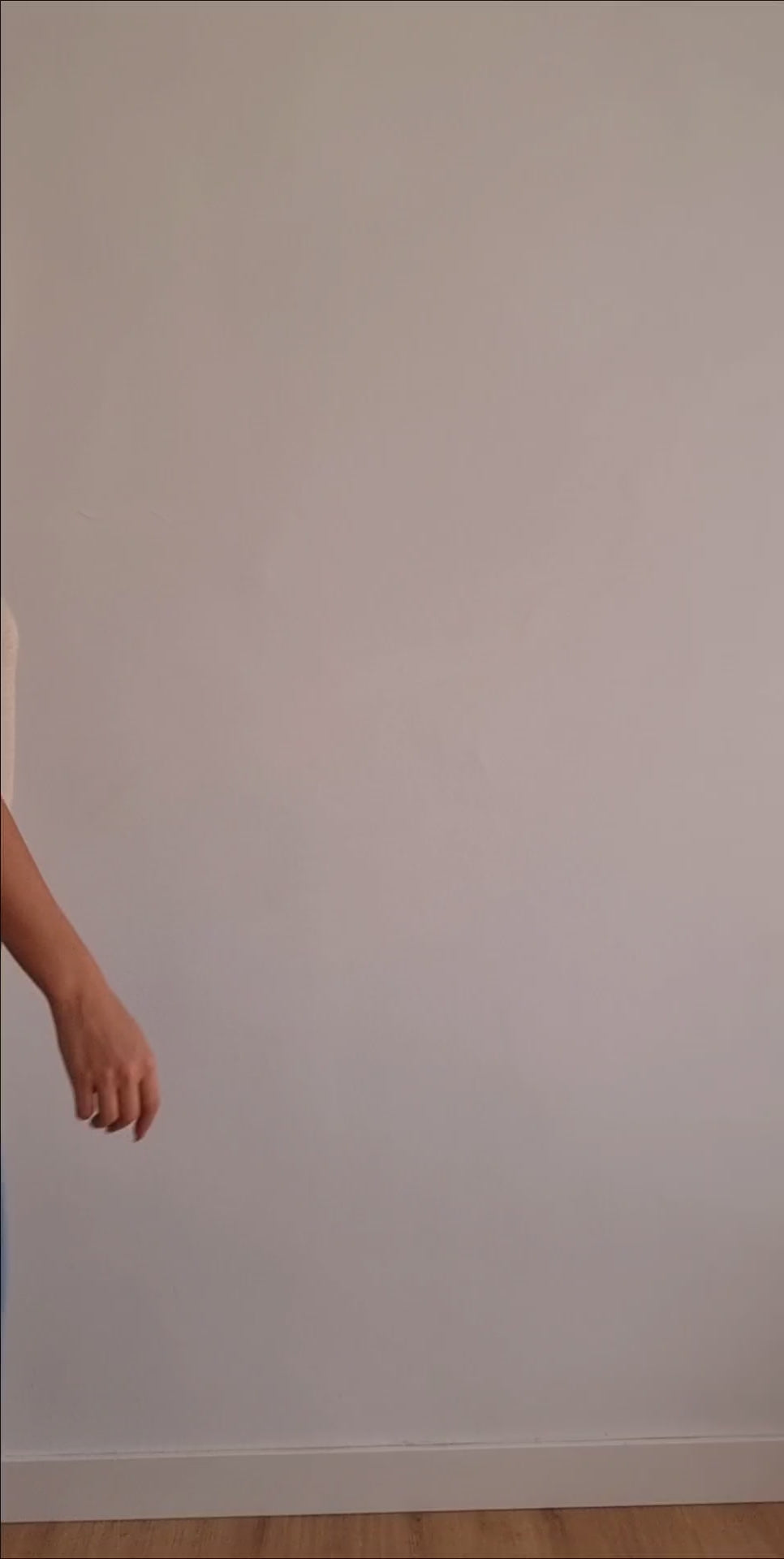 Pantalón de tiro alto con corte flare