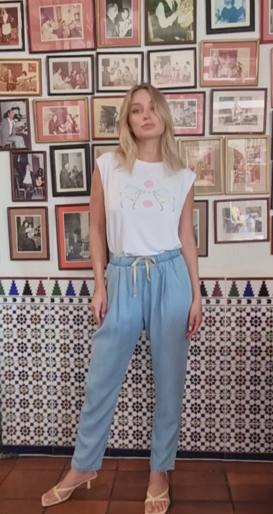 Pantalón fluido con goma en cintura denim acido