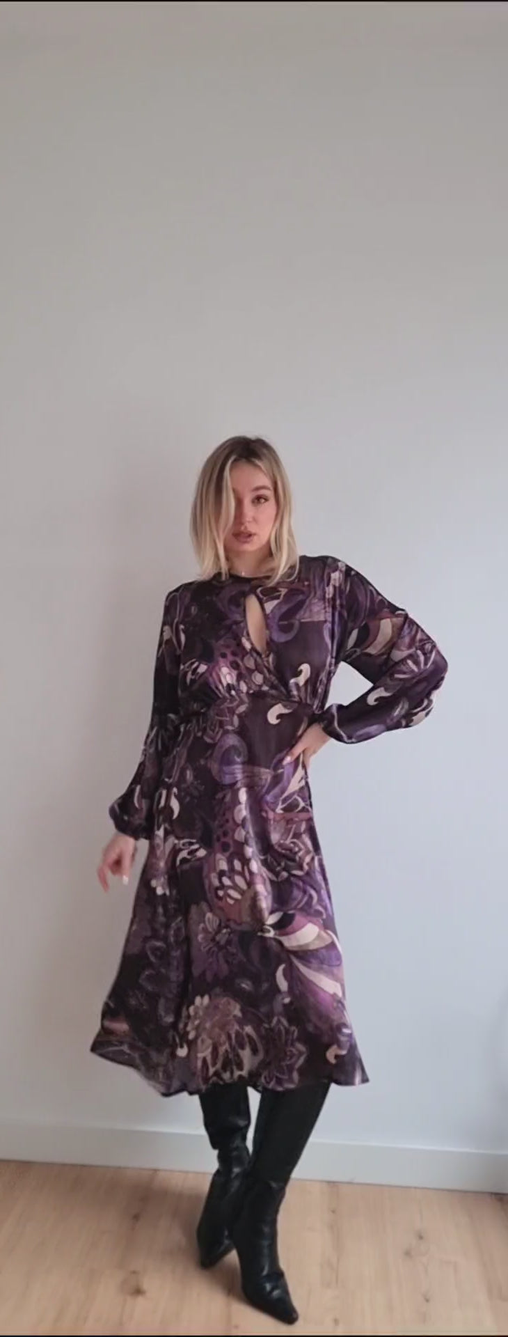 Vestido midi estapado.